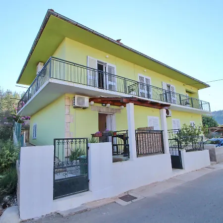 Apartman Apartment Maja *