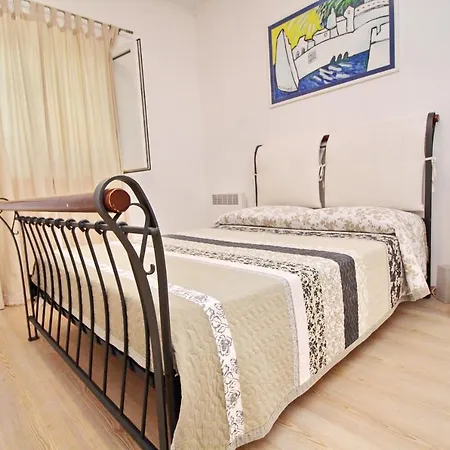 Apartment Wish Vela Luka شقة