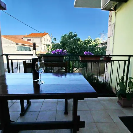 Apartment Maja *